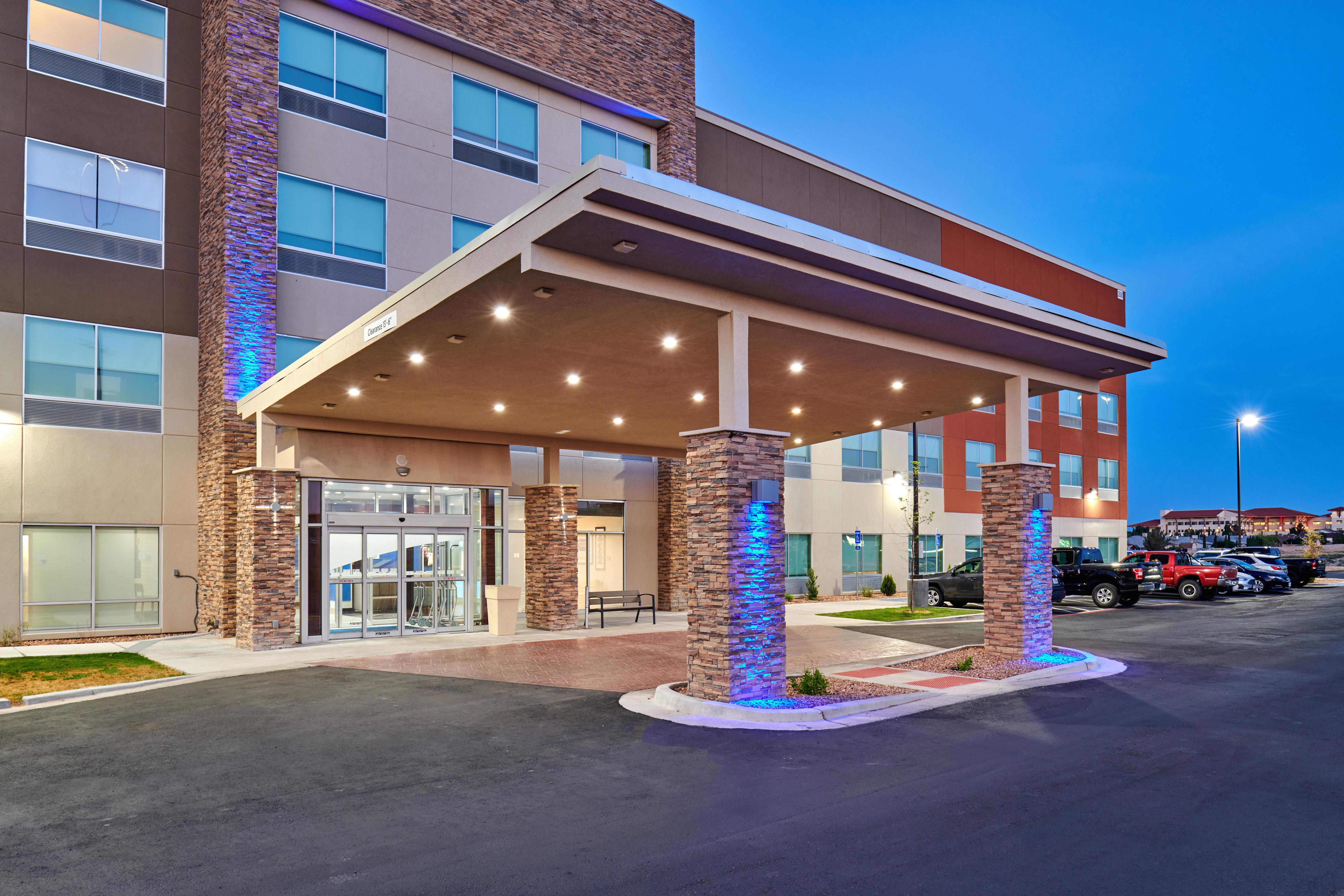 Holiday Inn Express & Suites El Paso East-Loop 375 By Ihg Esterno foto